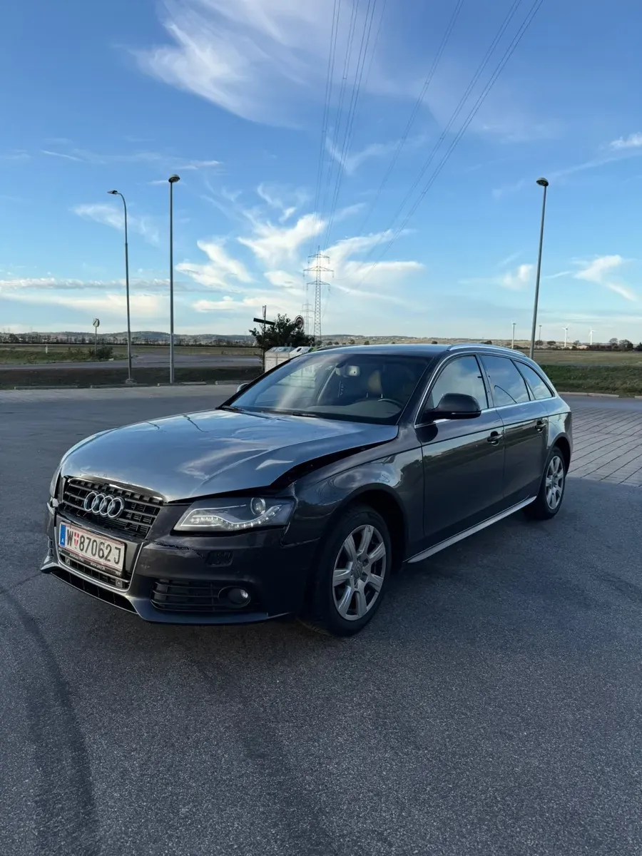 Audi A4 2008 photo 2