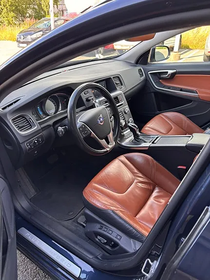 Volvo V60 2015 photo 4