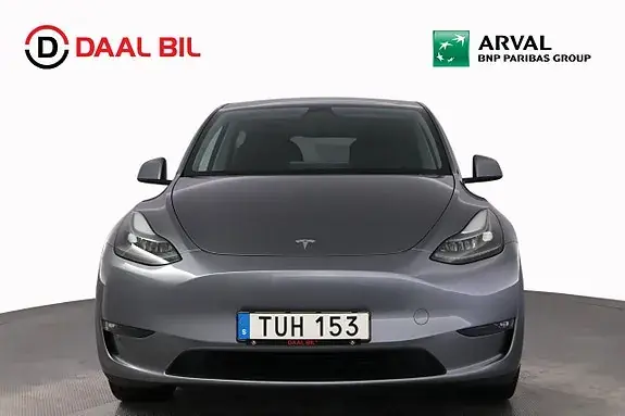Tesla Model Y 2023 photo 2