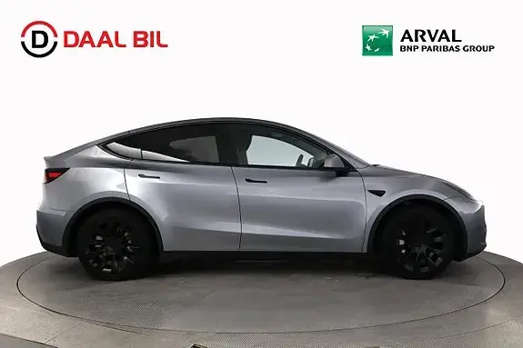 Tesla Model Y 2023 photo 5