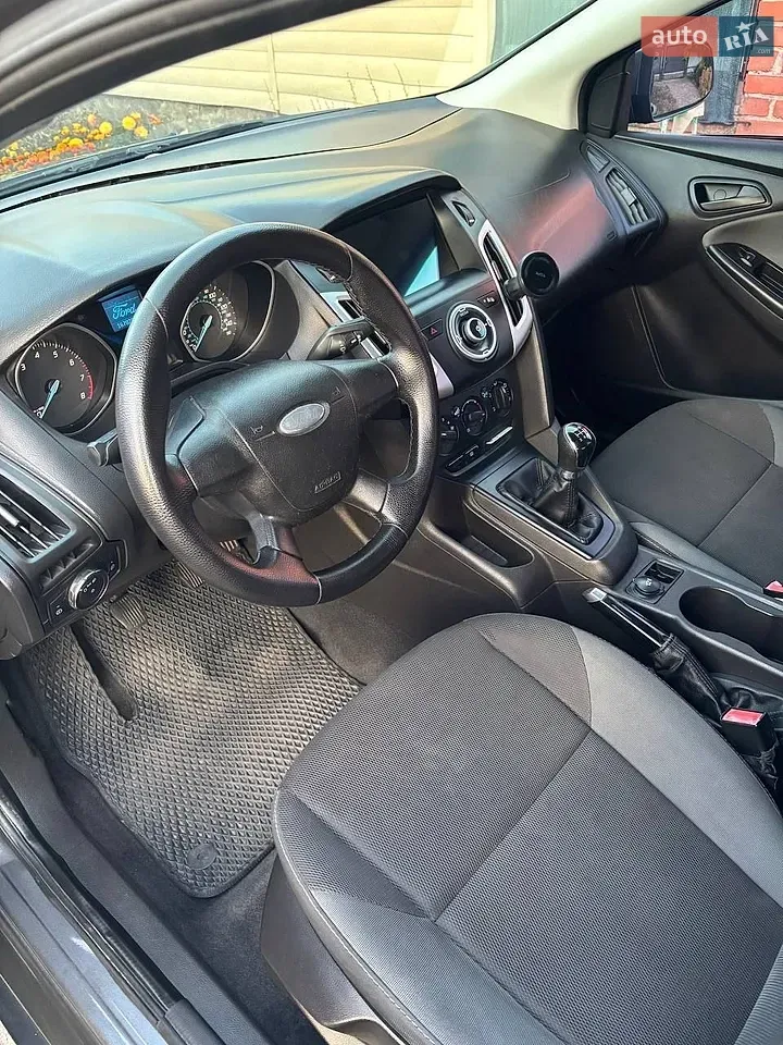 Ford Focus 2012 photo 4