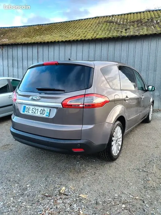 Ford S-Max 2014 photo 2