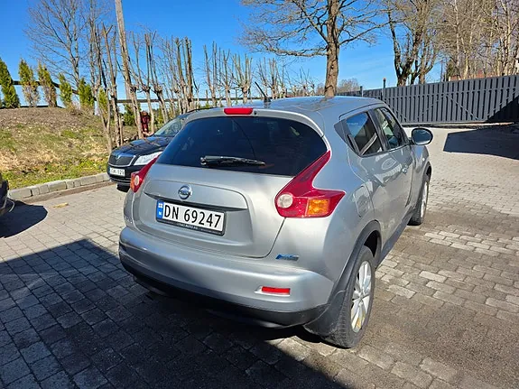 Nissan Juke 2011 photo 2