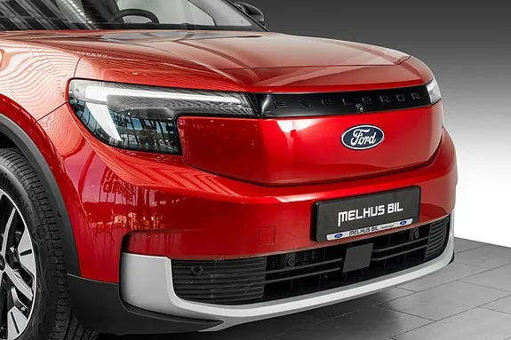 Ford Explorer 2025 photo 2
