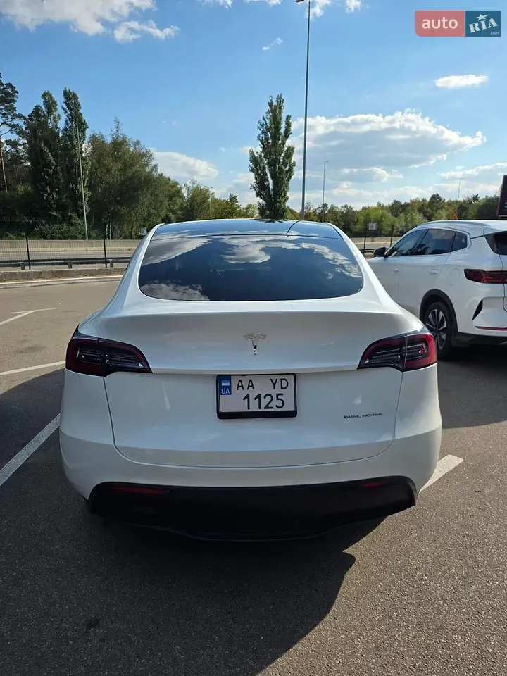 Tesla Model Y 2022 photo 3
