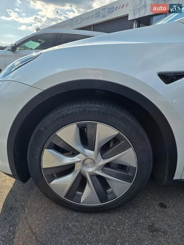 Tesla Model Y 2022 photo 5