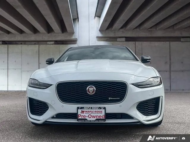 Jaguar Xe 2020 photo 2