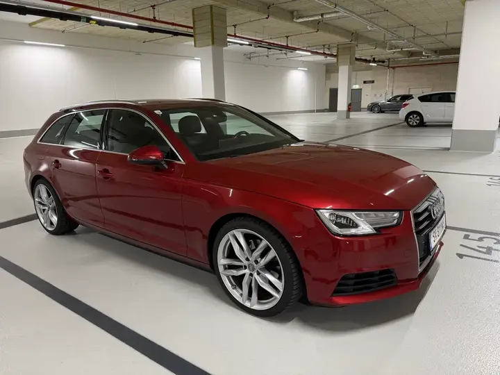 Audi A4 2017 photo 2
