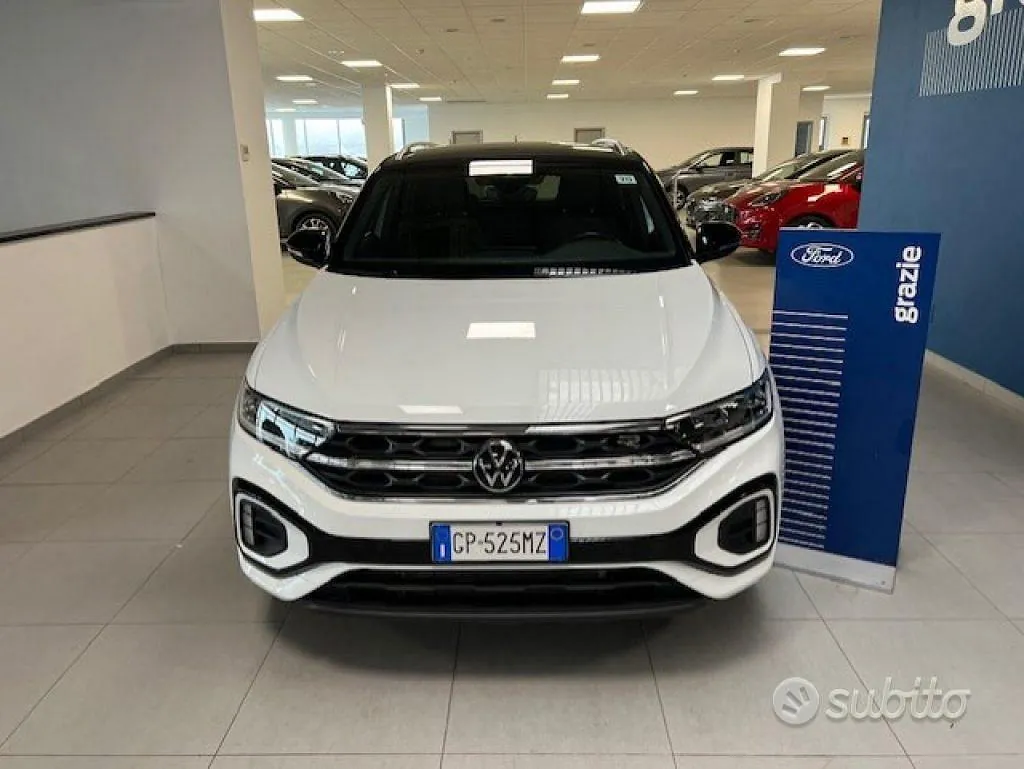 Volkswagen T-Roc 2023 photo 2