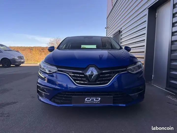 Renault Megane 2022 photo 2