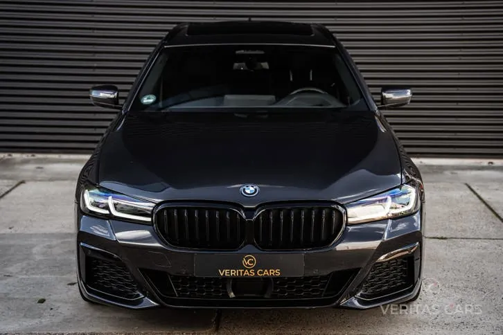 BMW 5 Series 2022 photo 2
