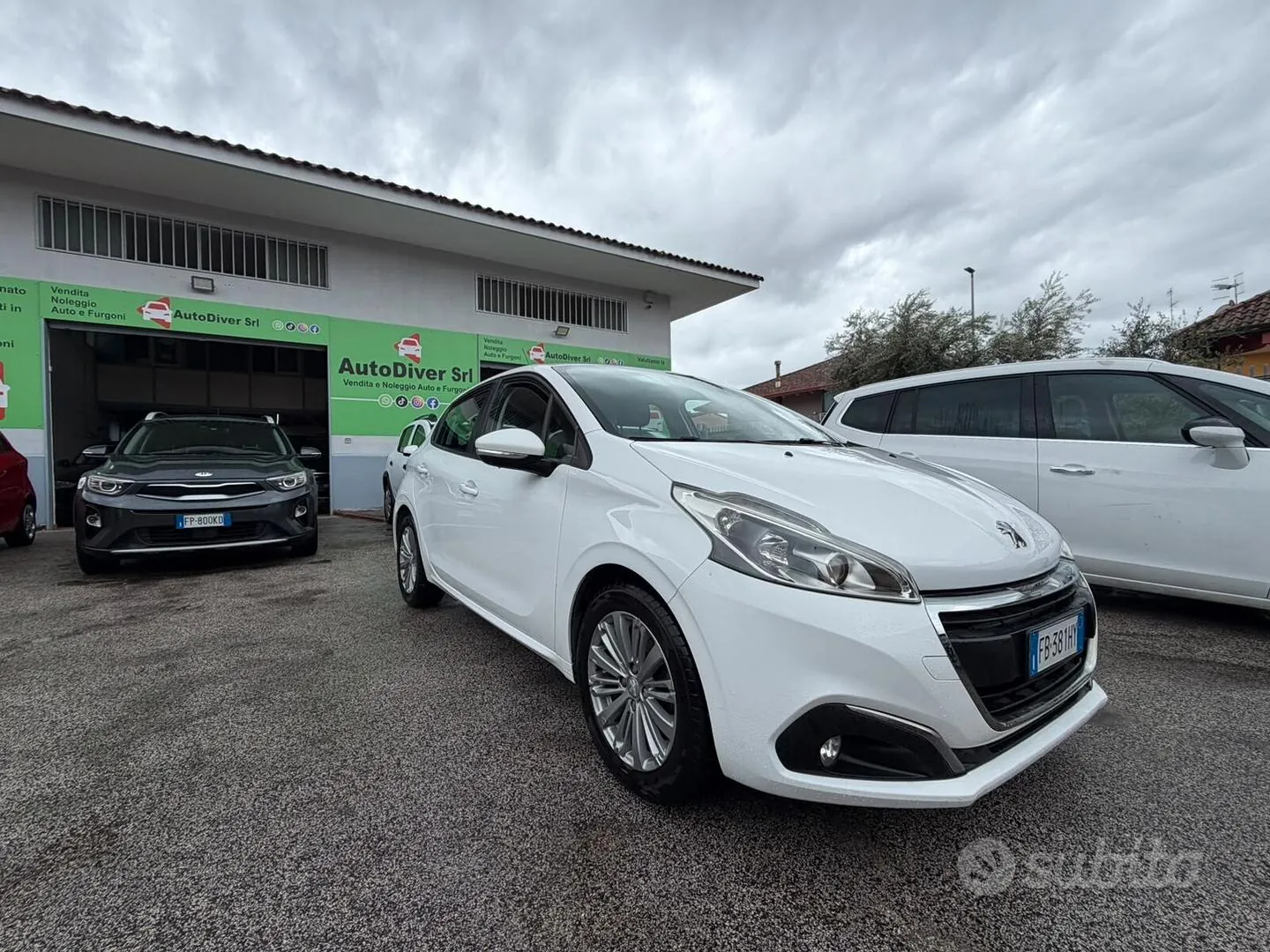 Peugeot 208 2015 photo 3