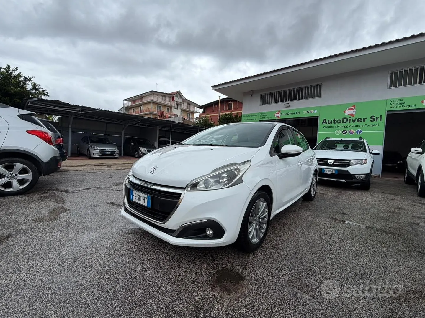 Peugeot 208