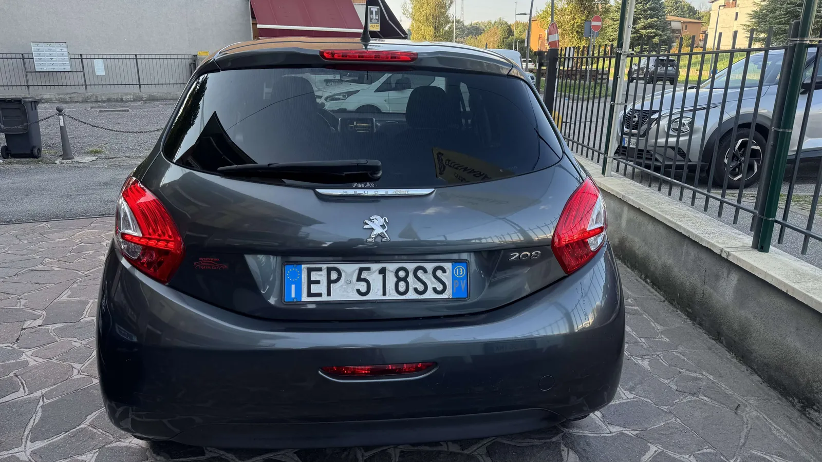 Peugeot 208 2013 photo 4