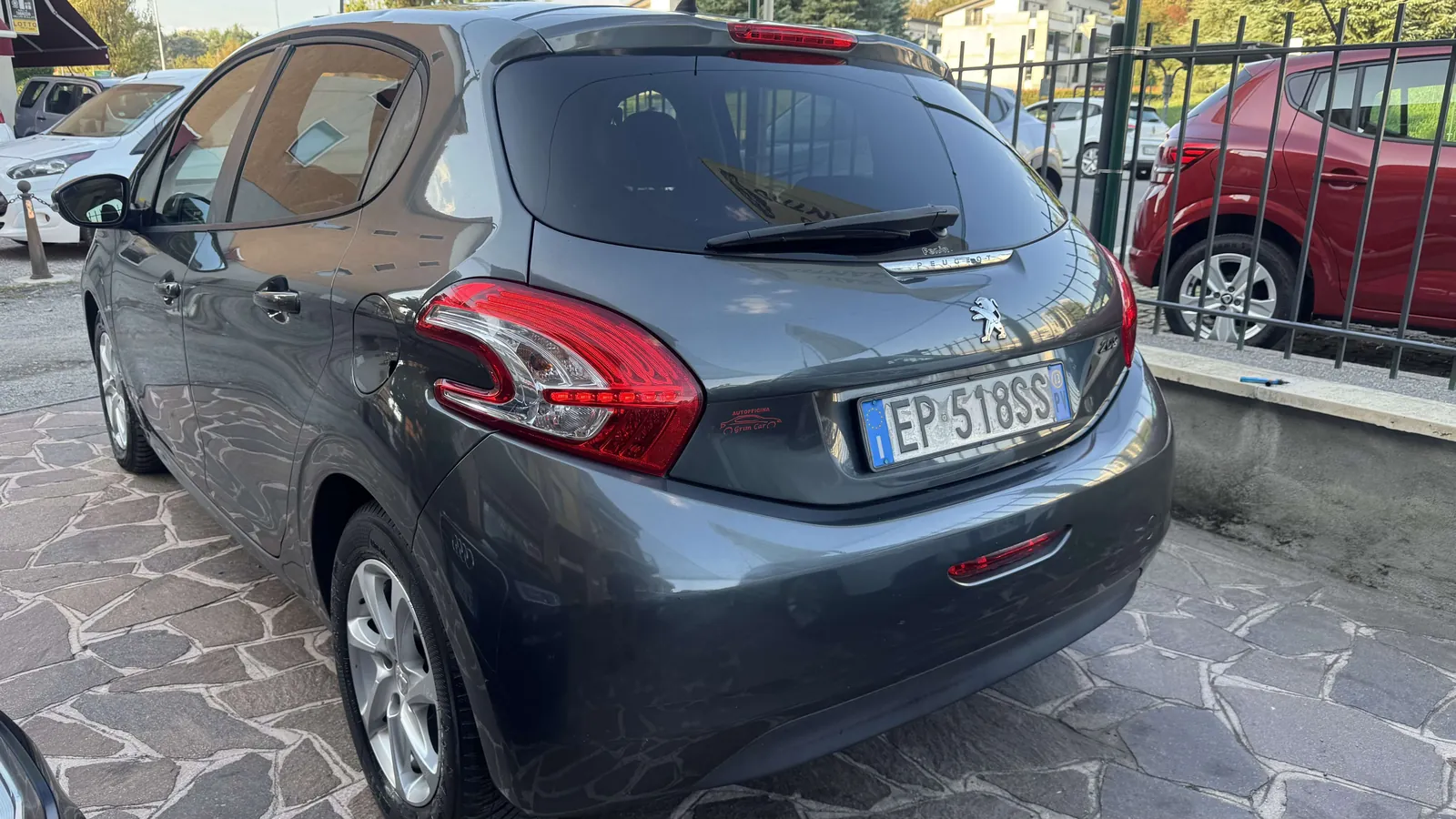 Peugeot 208 2013 photo 3
