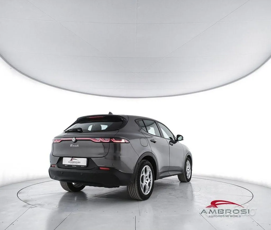 Alfa Romeo Tonale 2023 photo 3