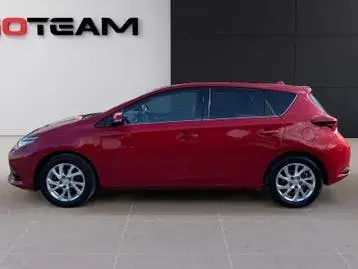 Toyota Auris 2016 photo 2