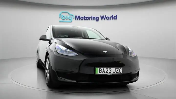 Tesla Model Y 2023 photo 3
