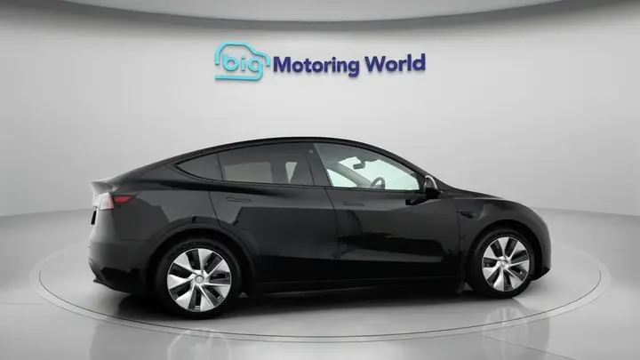 Tesla Model Y 2023 photo 5