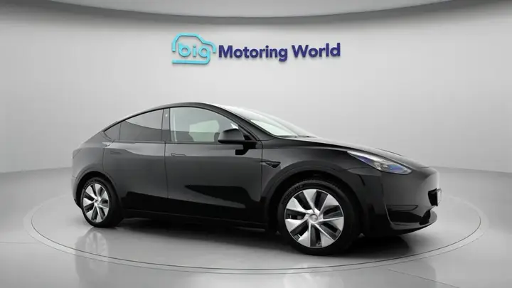 Tesla Model Y 2023 photo 4