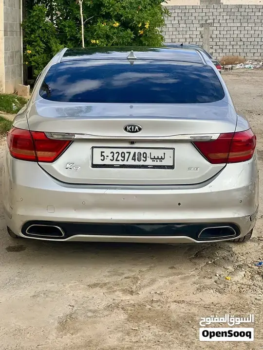 Kia Quoris
