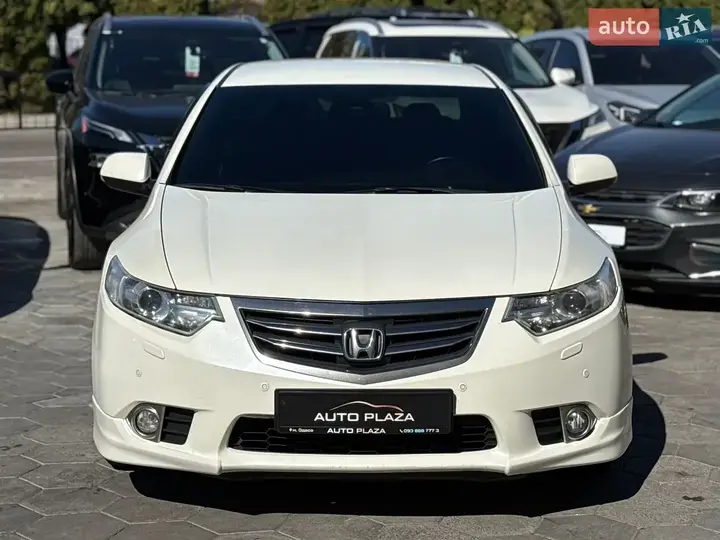 Honda Accord 2011 photo 2