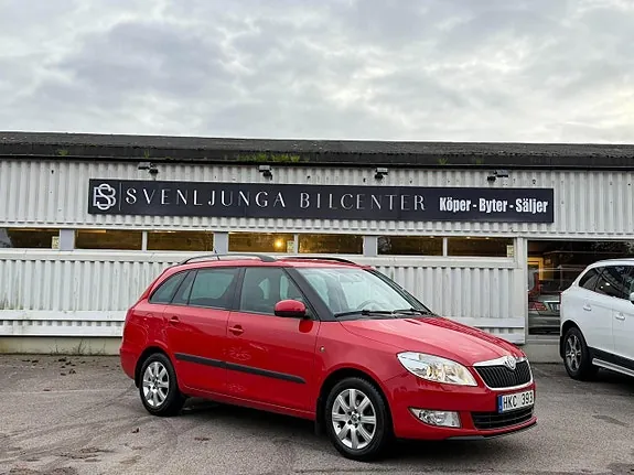 Skoda Fabia 2011 photo 3