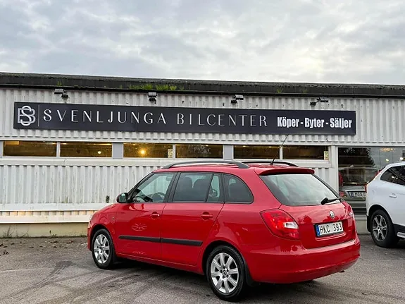Skoda Fabia 2011 photo 4