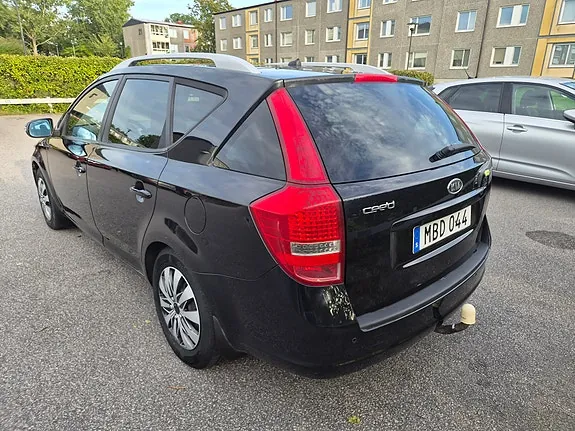 Kia Ceed 2011 photo 3