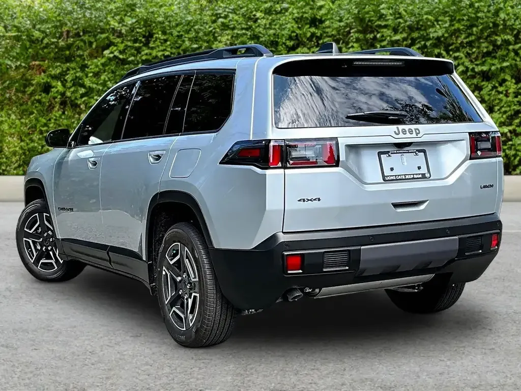 Jeep Cherokee 2026 photo 4