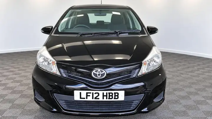 Toyota Yaris 2012 photo 3