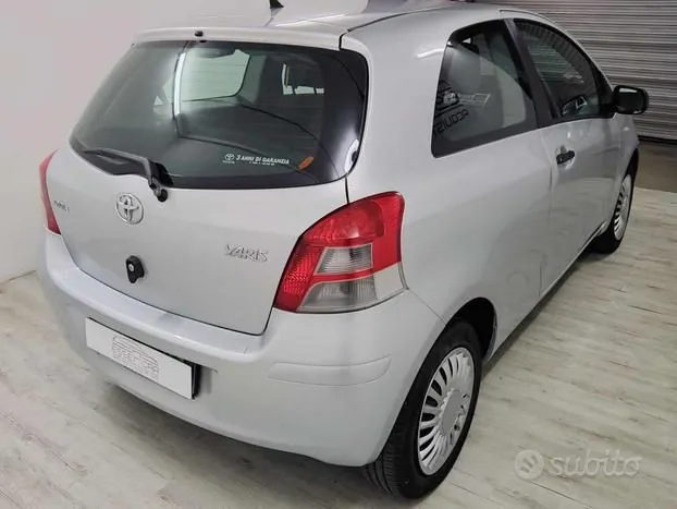 Toyota Yaris 2010 photo 4