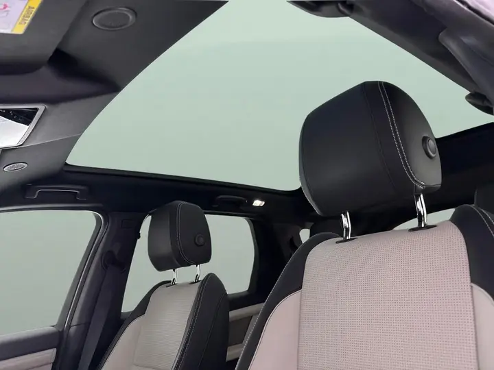 Land Rover Discovery Sport 2022 photo 5