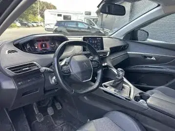 Peugeot 5008 2019 photo 3
