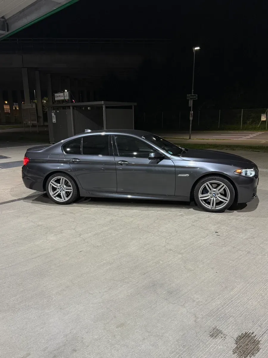 BMW 5 Series 2015 photo 3