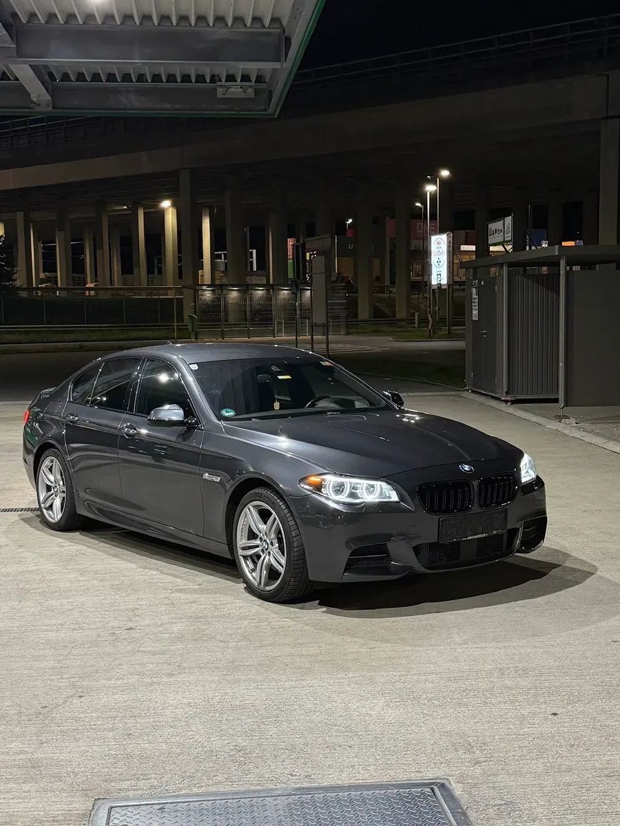 BMW 5 Series 2015 photo 2