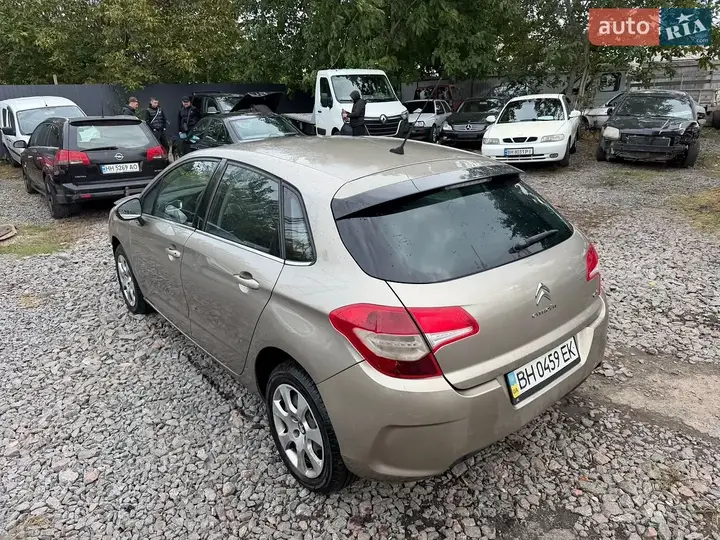 Citroen C4 2013 photo 5