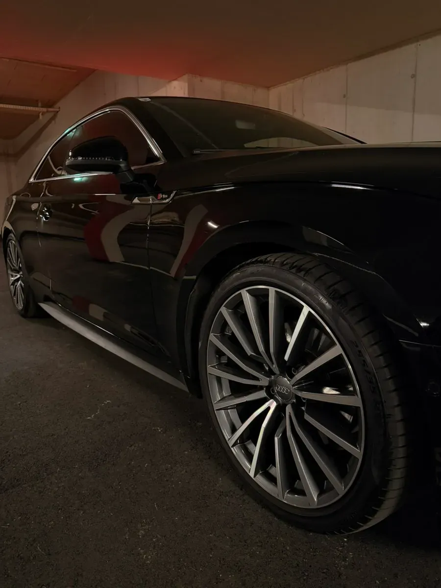 Audi A5 2019 photo 2