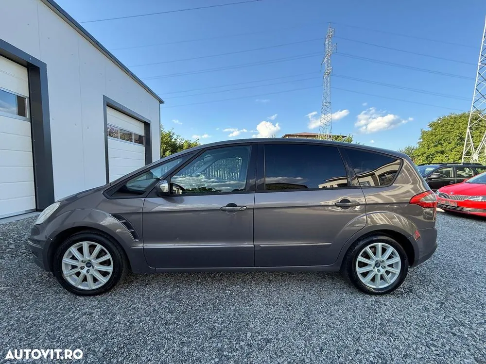 Ford S-Max 2011 photo 2