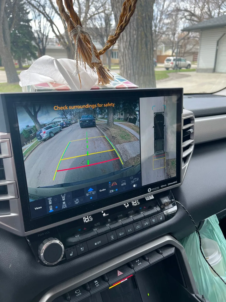 Toyota Tundra 2023 photo 2