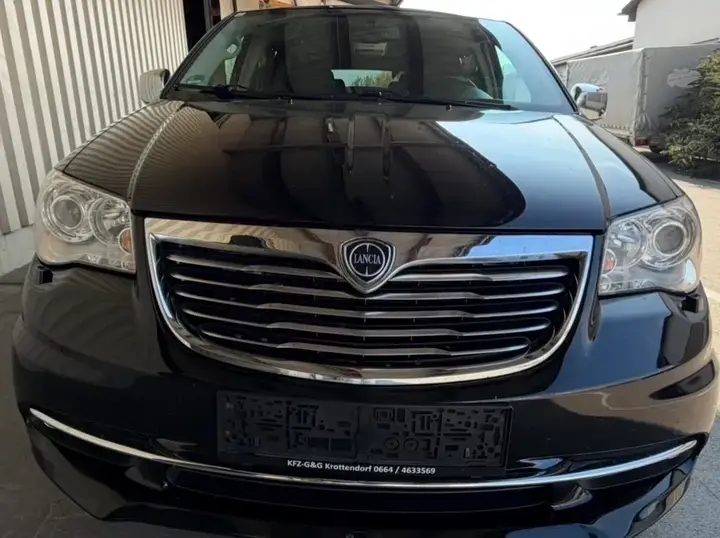 Lancia Voyager