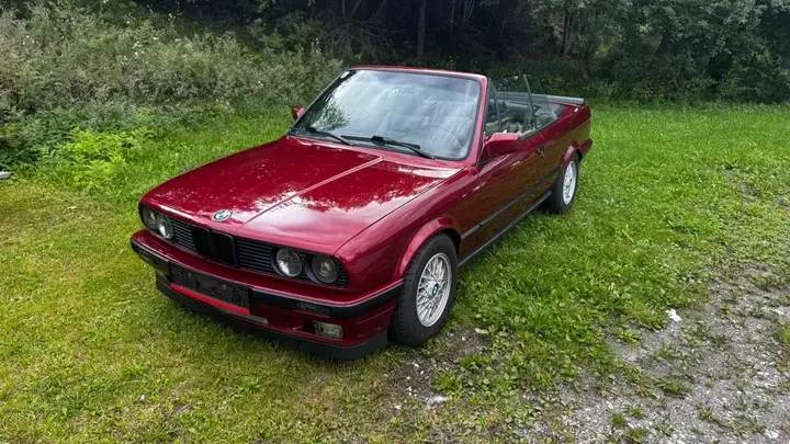 BMW 3 Series 1993 photo 2