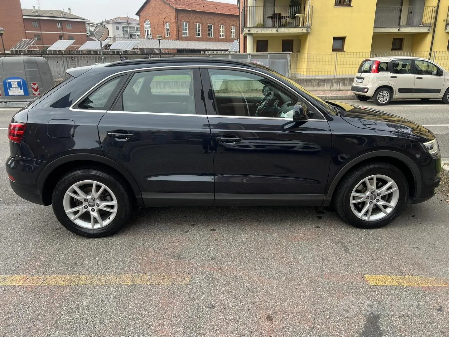 Audi Q3 2012 photo 2