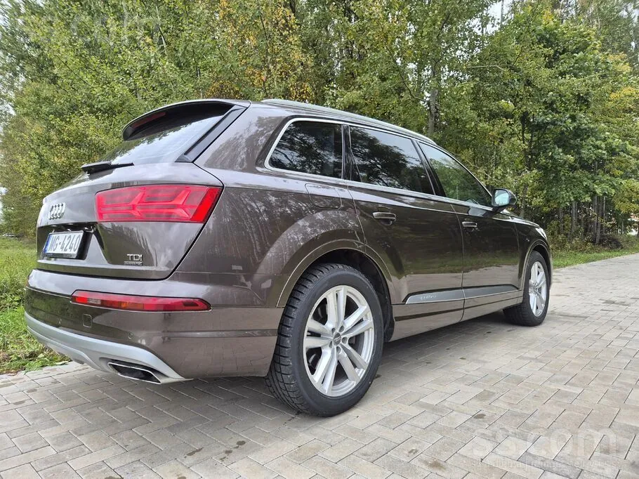 Audi Q7 2015 photo 2