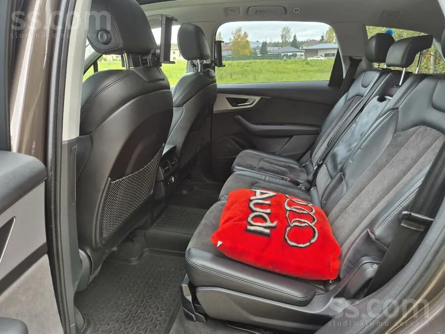 Audi Q7 2015 photo 4