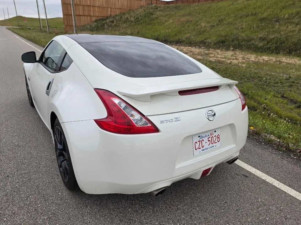 Nissan 370Z 2017 photo 2