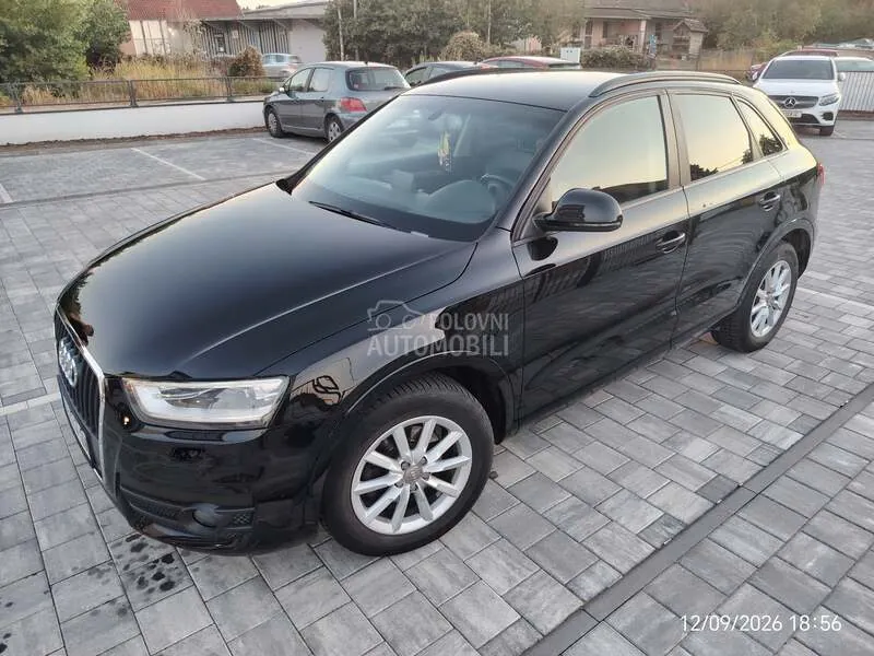 Audi Q3 2012 photo 2