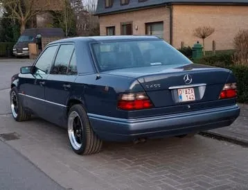 Mercedes-Benz E400