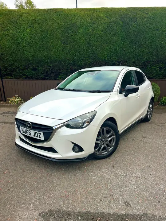 Mazda Mazda2 2016 photo 4