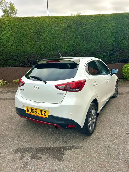 Mazda Mazda2 2016 photo 5